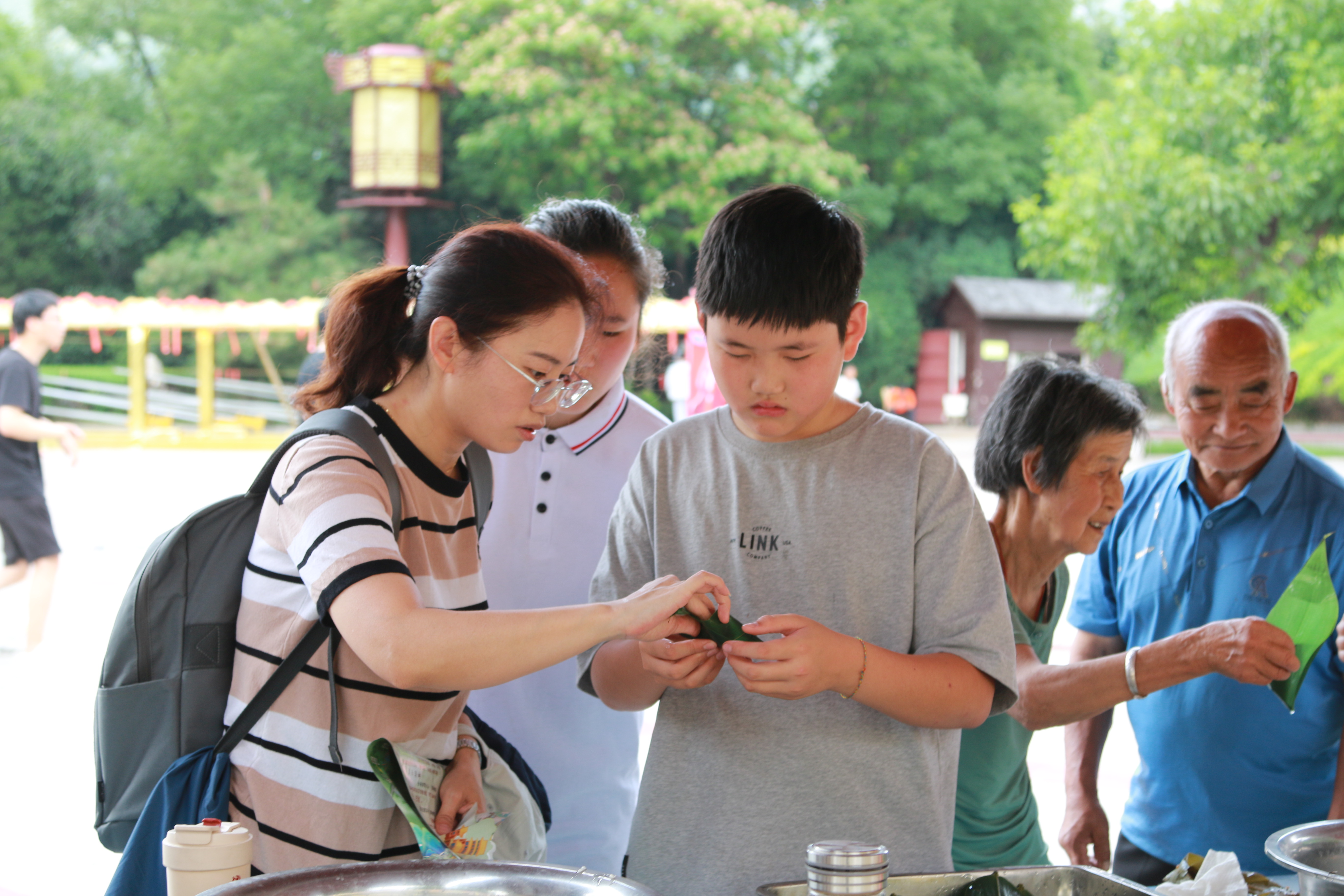 娲皇宫丨女娲赐福 一举高“粽”——娲皇胜境邀Z世代共赴一场山河与神话的盛会